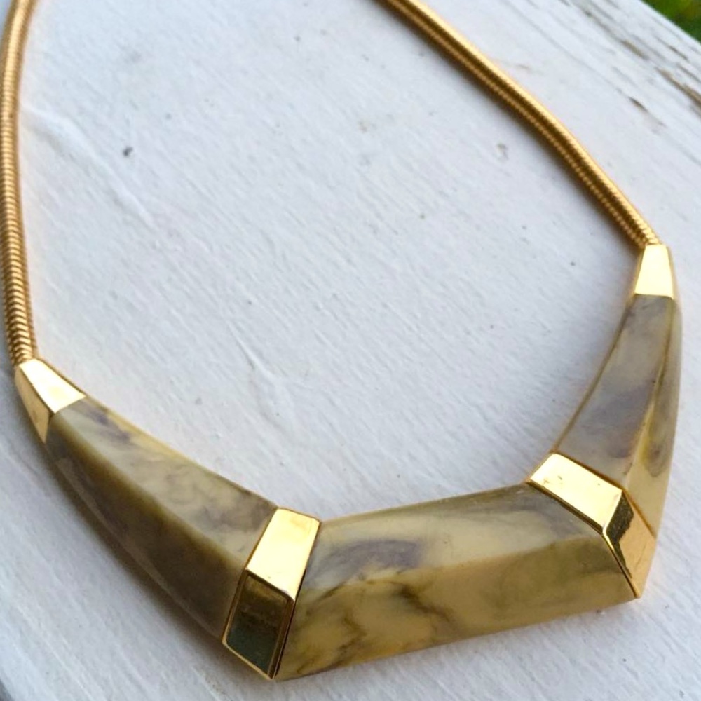 Trifari Marbled Lucite Statement Choker Necklace 1970’s